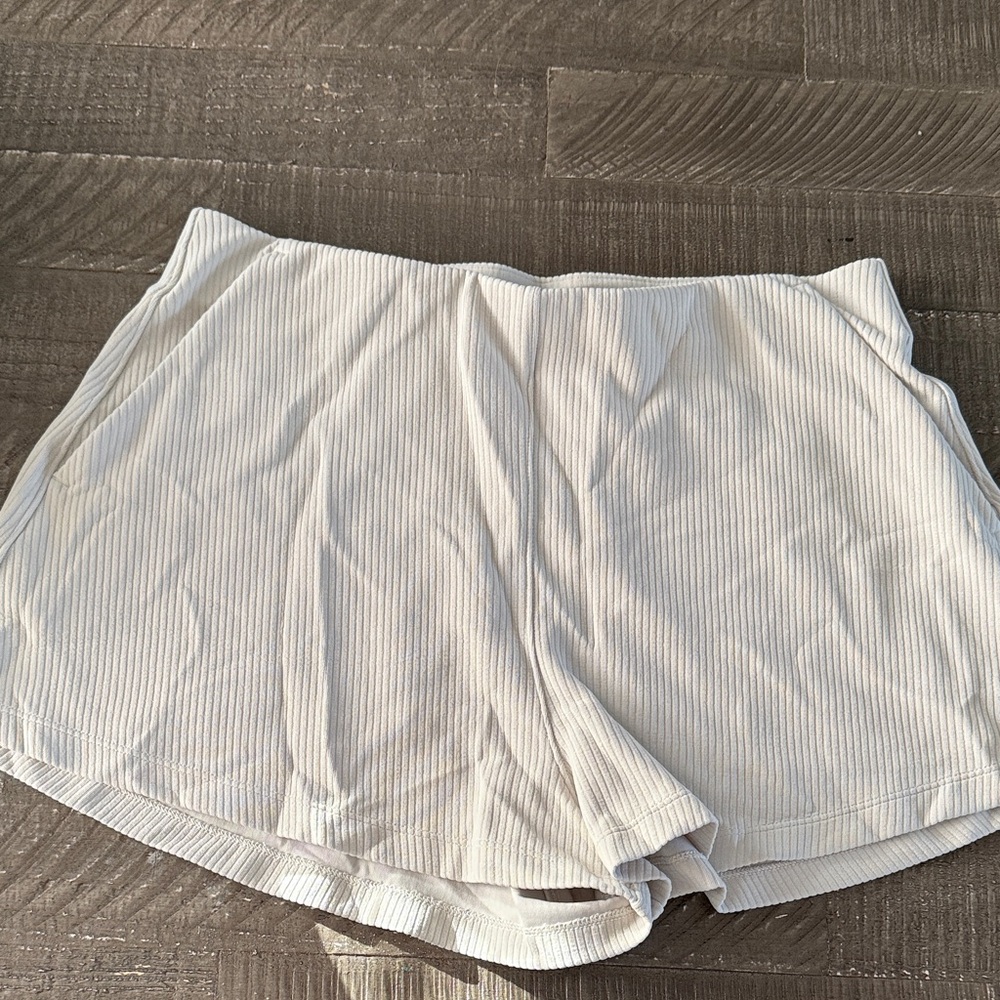 Lululemon Ribbed Softstreme High-rise Short 2”